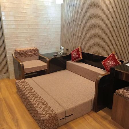 Ostro Inn Studio Apartment Колката Екстер'єр фото