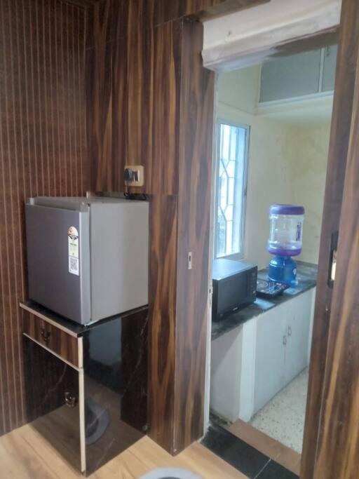Ostro Inn Studio Apartment Колката Екстер'єр фото