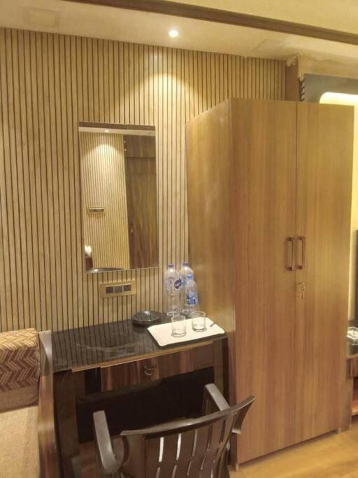 Ostro Inn Studio Apartment Колката Екстер'єр фото